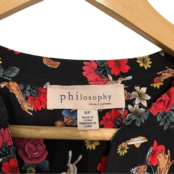 Philosophy Women's Small Black Bunny Rabbit Nature Floral Soft V-Neck Casual Top - Picture 5 of 6